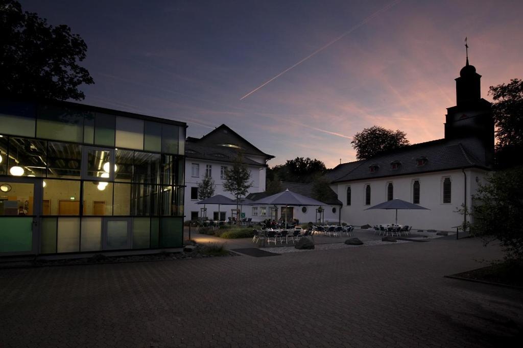 Haus Venusberg Jugendbildungsstaette Bonn Hotel ภายนอก รูปภาพ