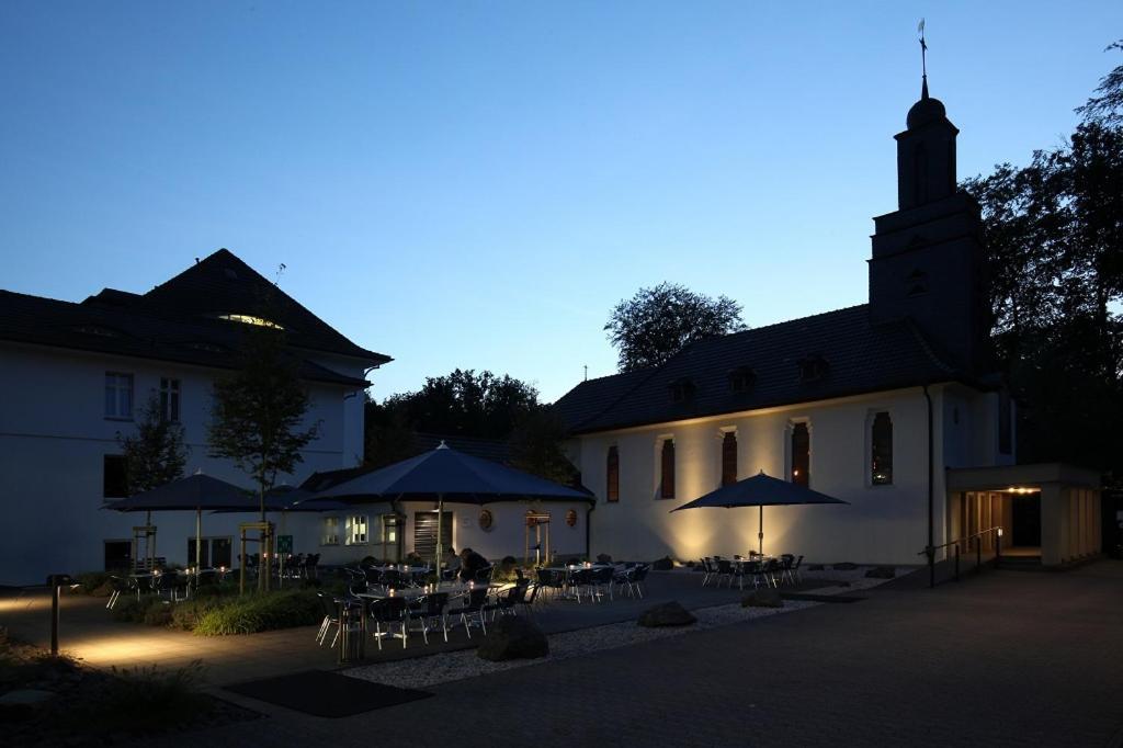Haus Venusberg Jugendbildungsstaette Bonn Hotel ภายนอก รูปภาพ